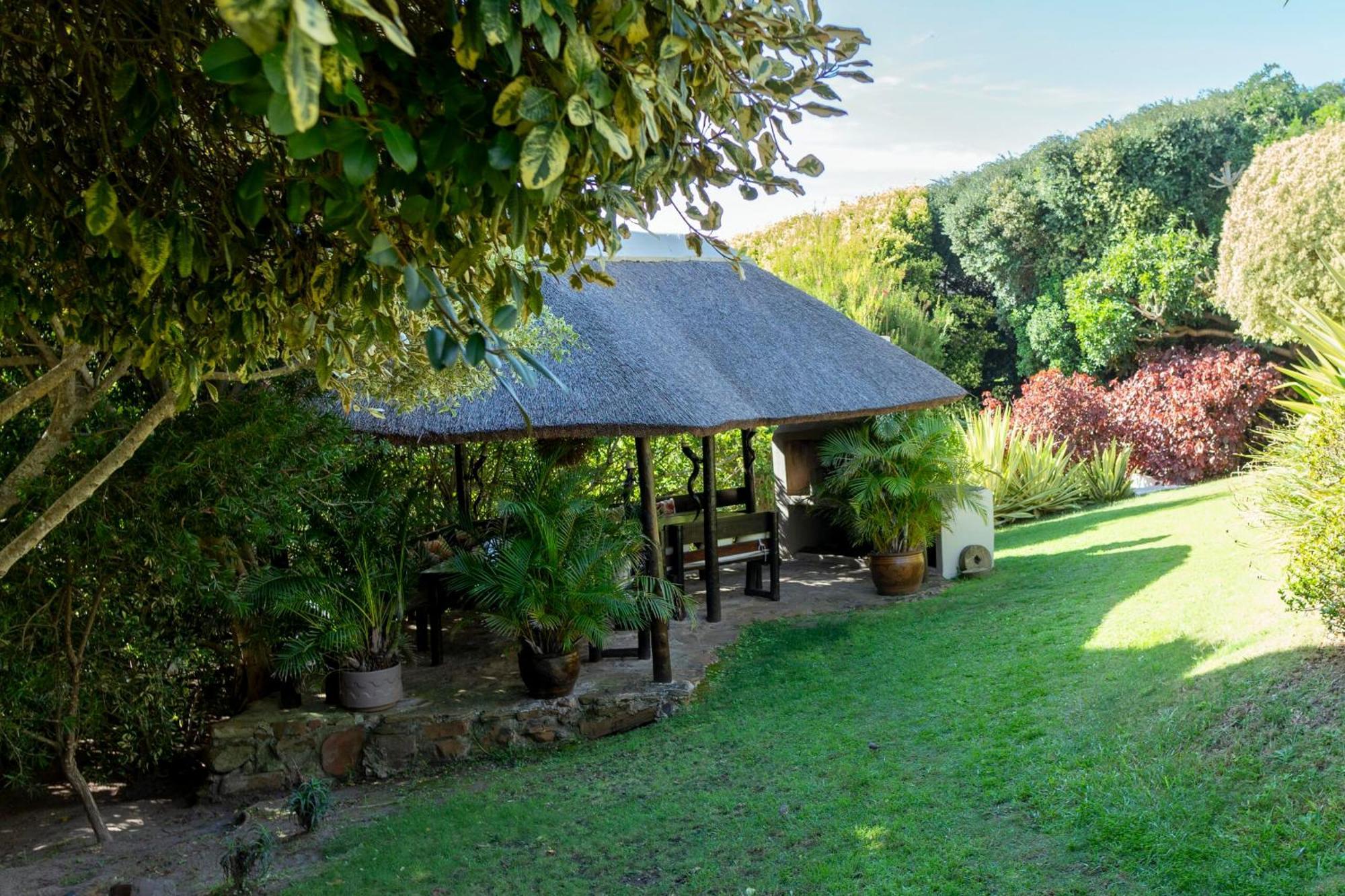 The Ocean Bay Luxury Guesthouse Jeffreys Bay Exterior photo