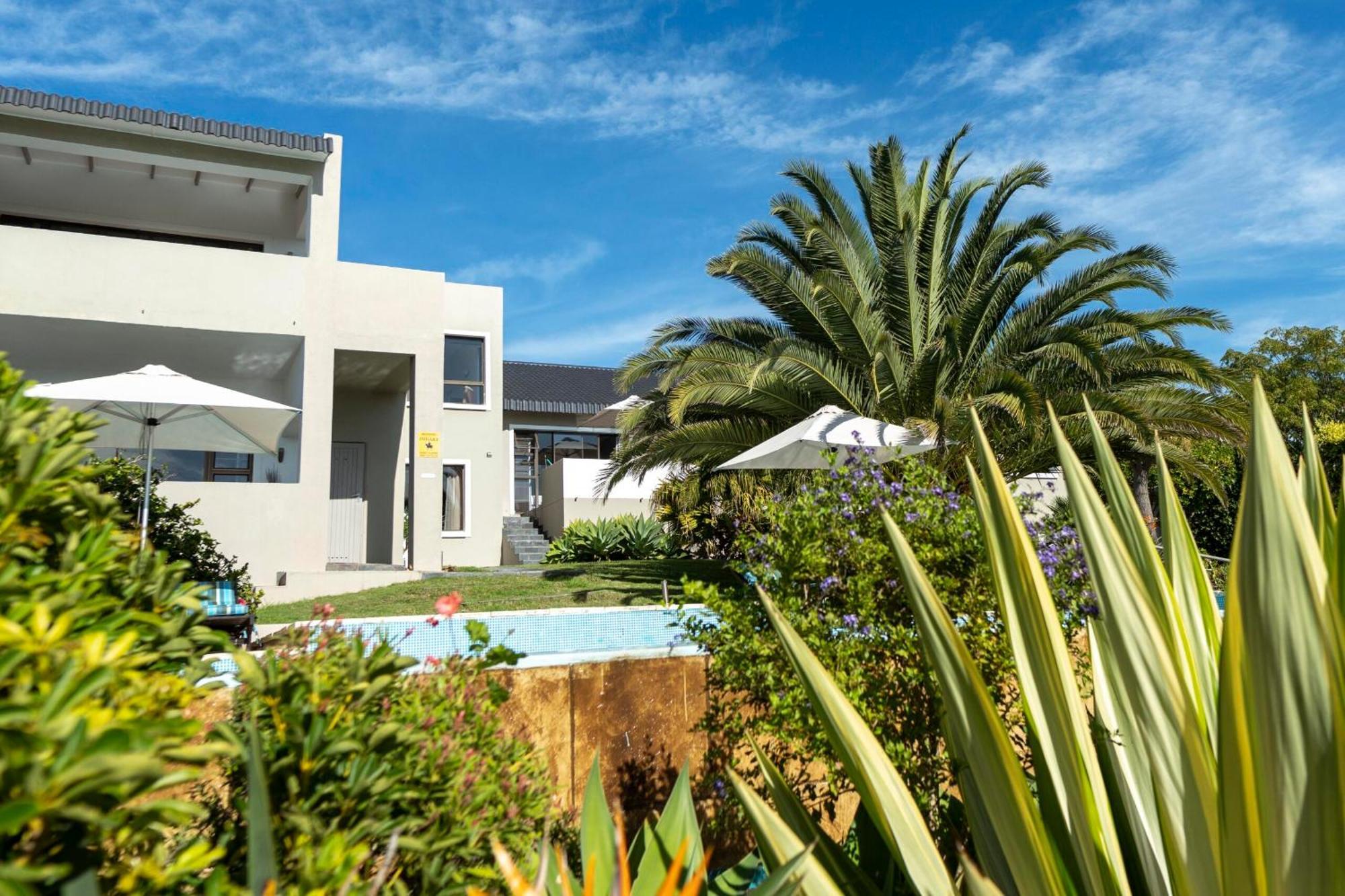 The Ocean Bay Luxury Guesthouse Jeffreys Bay Exterior photo